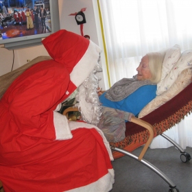 Der Nikolaus im Pflegezentrum